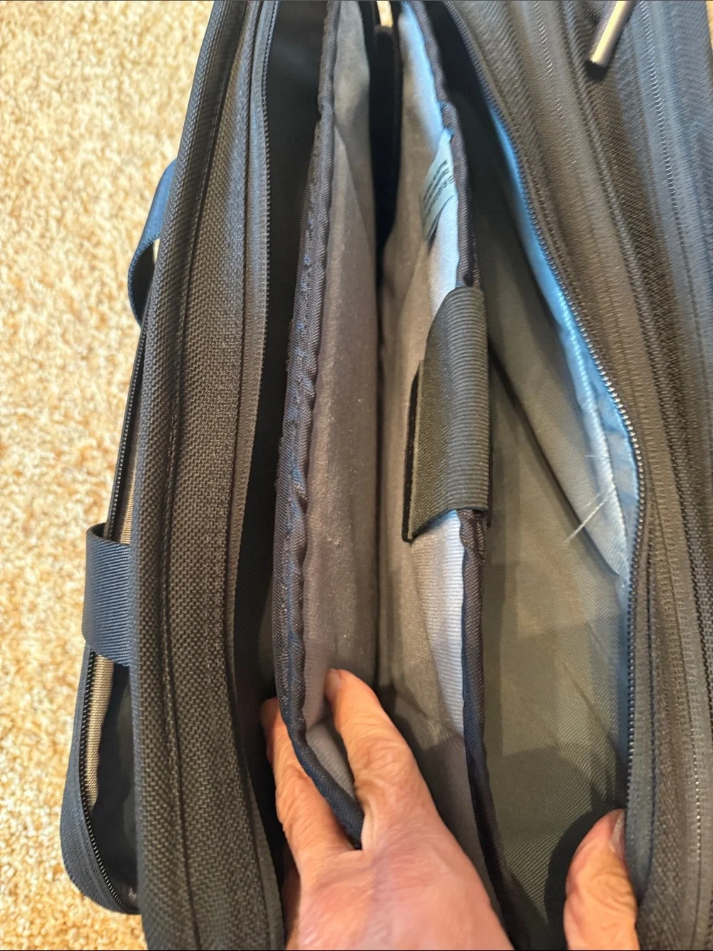 Briggs & Riley Black Laptop Briefcase with Padded Shoulder Strap